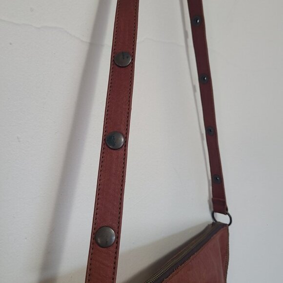 Lyons Leather Co Honey Bee Purse Bag Brown Half Circle Crossbody - Picture 8 of 10